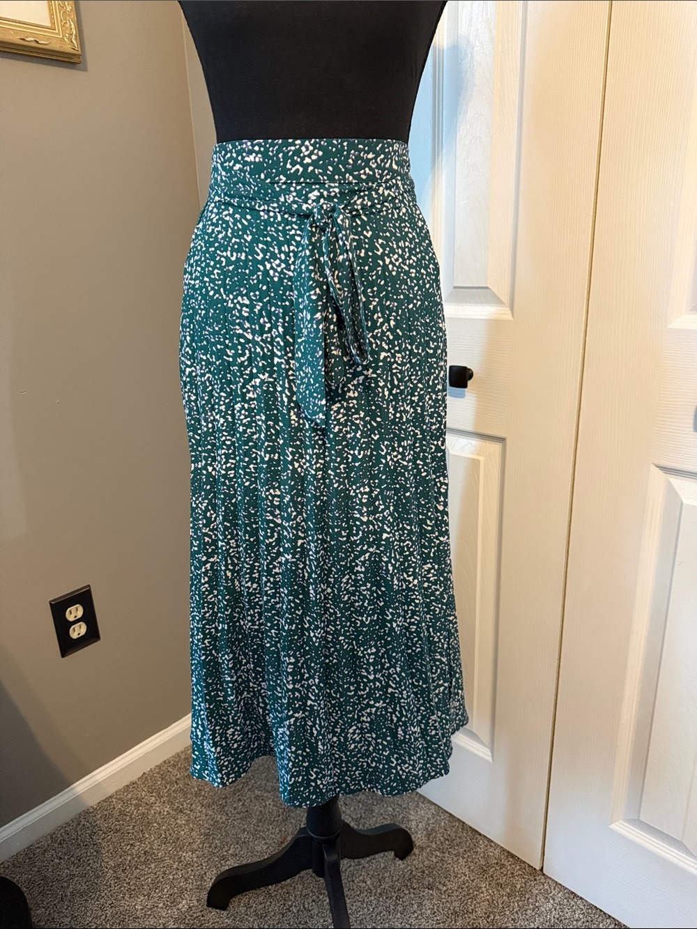 Saige Pleated Midi Skirt